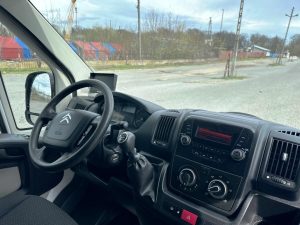 wynajem-auta-brygadowego-300x225