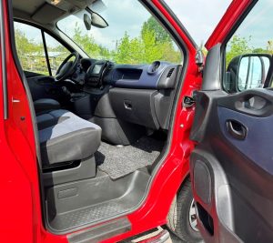 WYNAJEM-SAMOCHODU-DOSTAWCZEGO-300x267